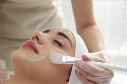 Où trouver un centre esthétique spécialisé en peeling et injections